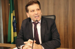Comércio do Paraná cresce acima da média nacional, e Paulo Gomes vê oportunidade para fortalecer o varejo local