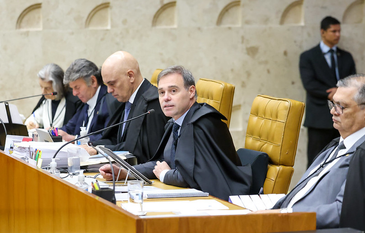 STF expõe divergências internas em julgamento inédito sobre Moraes