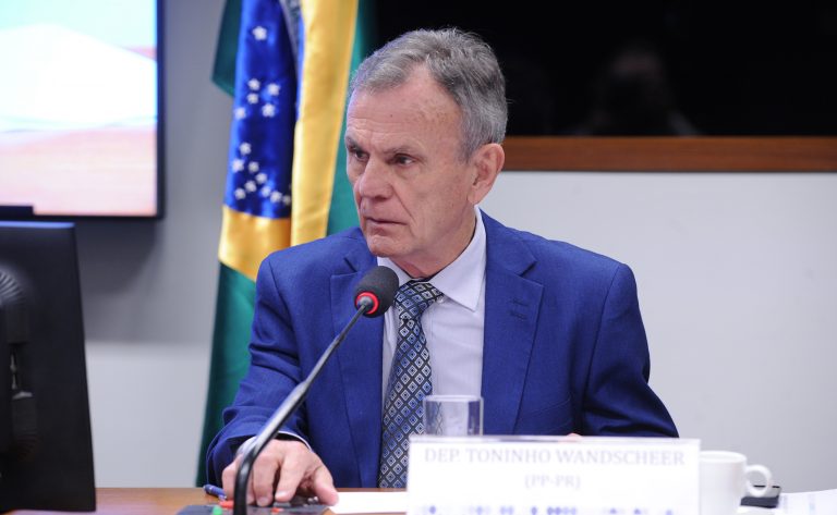 Projeto pode impedir que multa de terceiros bloqueie licenciamento de veículos